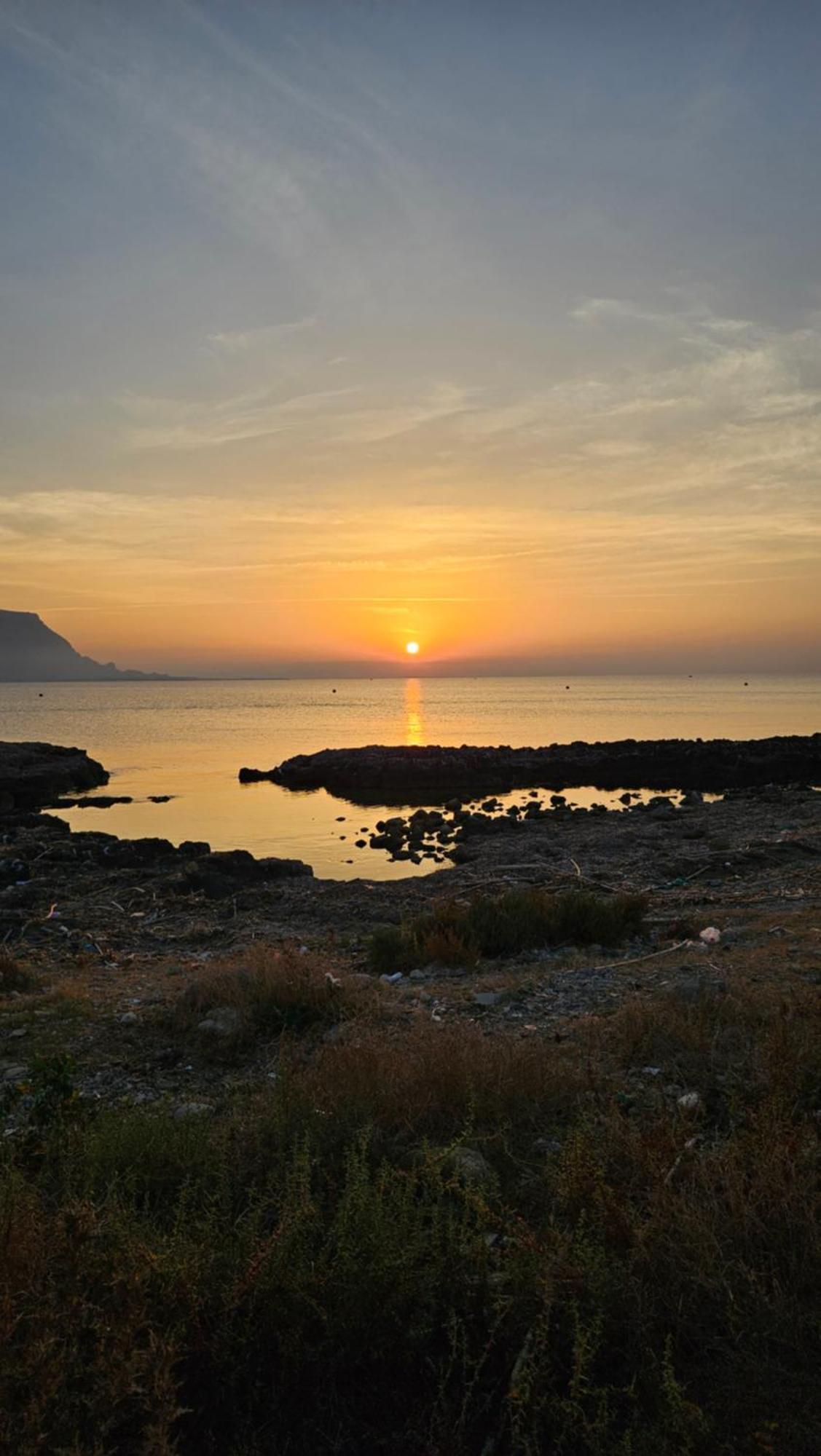 Isolahome Isola delle Femmine Luaran gambar