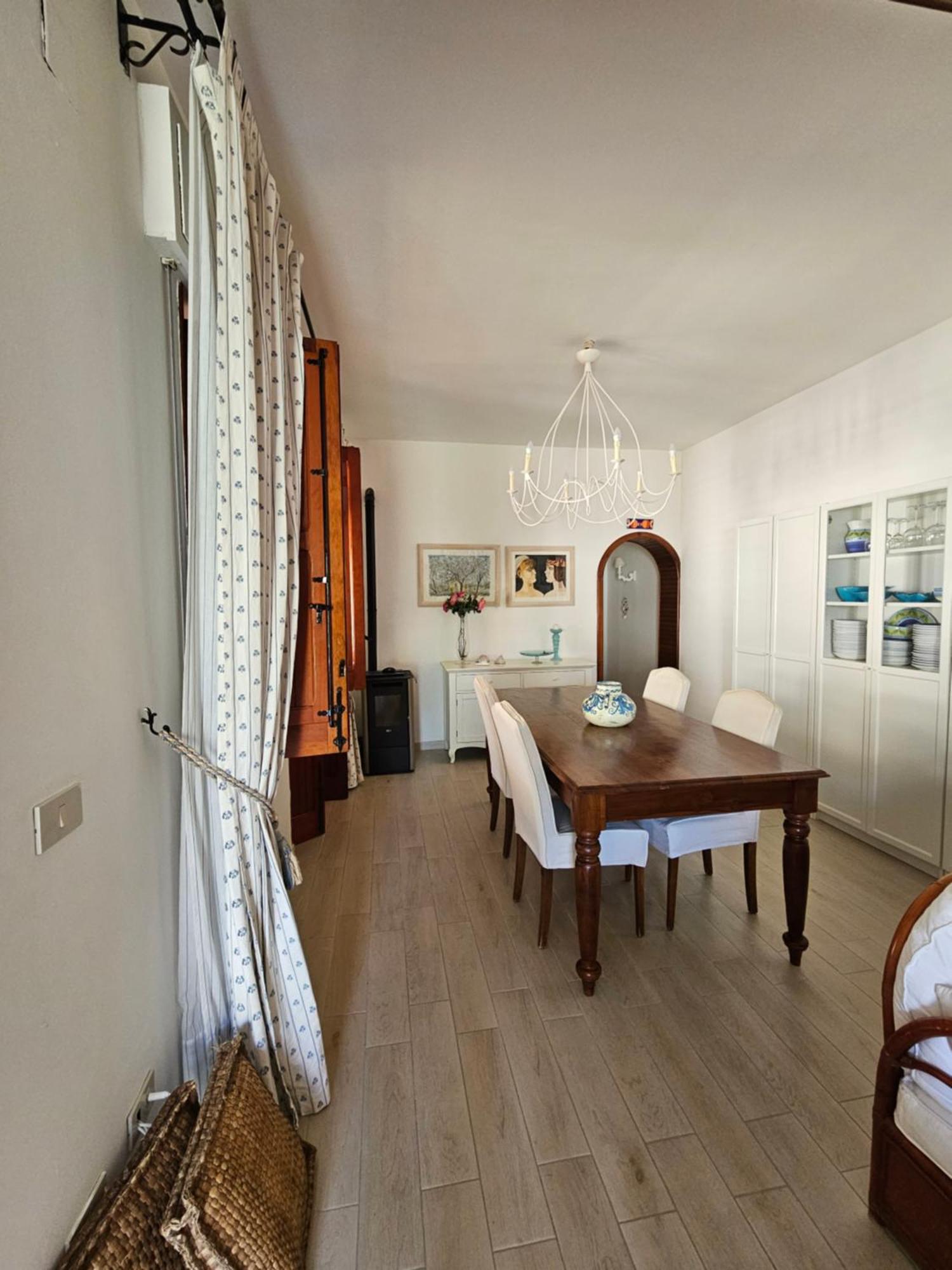 Isolahome Isola delle Femmine Luaran gambar