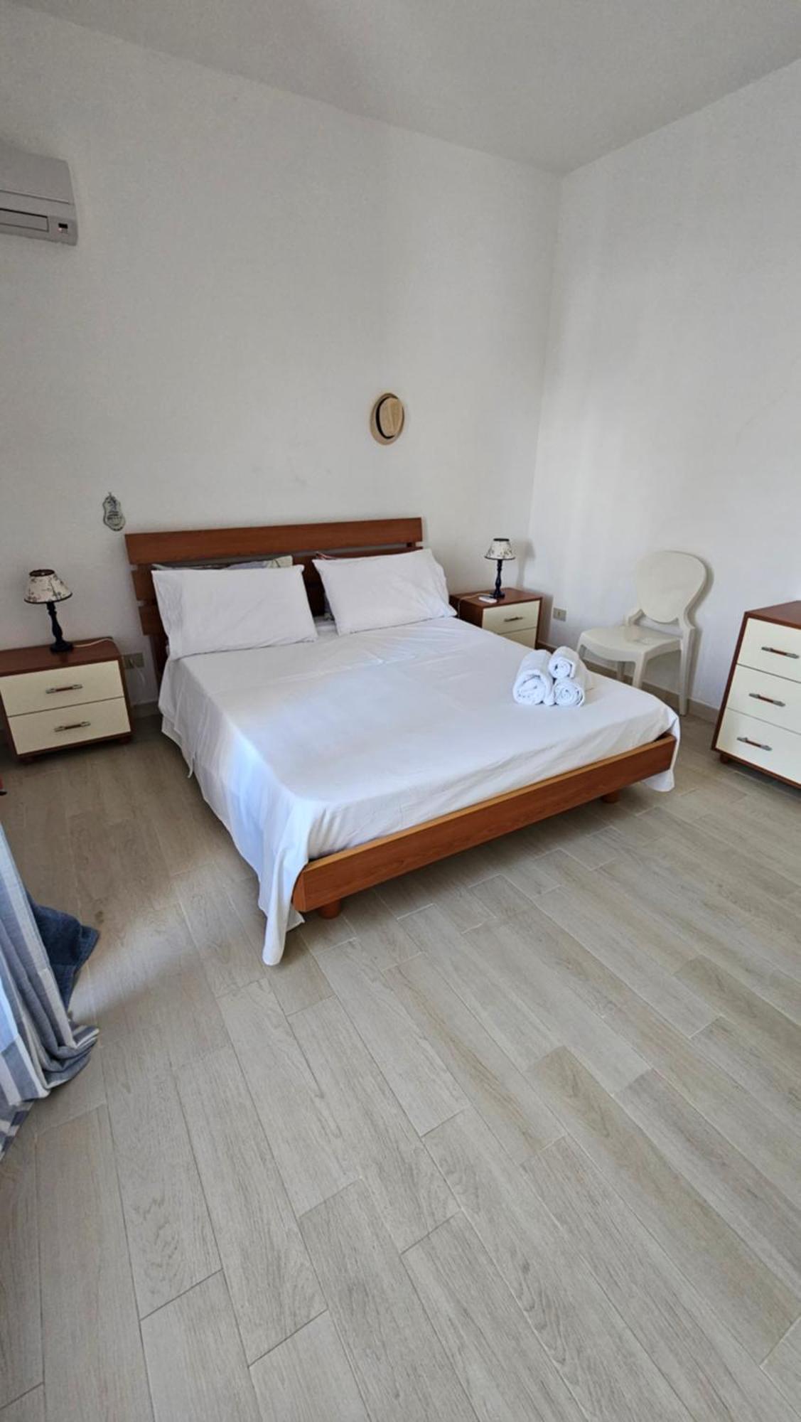Isolahome Isola delle Femmine Luaran gambar