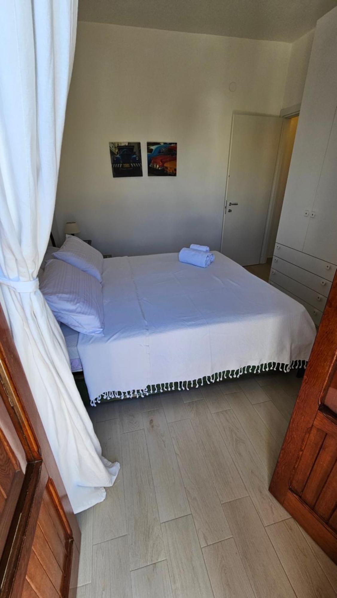 Isolahome Isola delle Femmine Luaran gambar