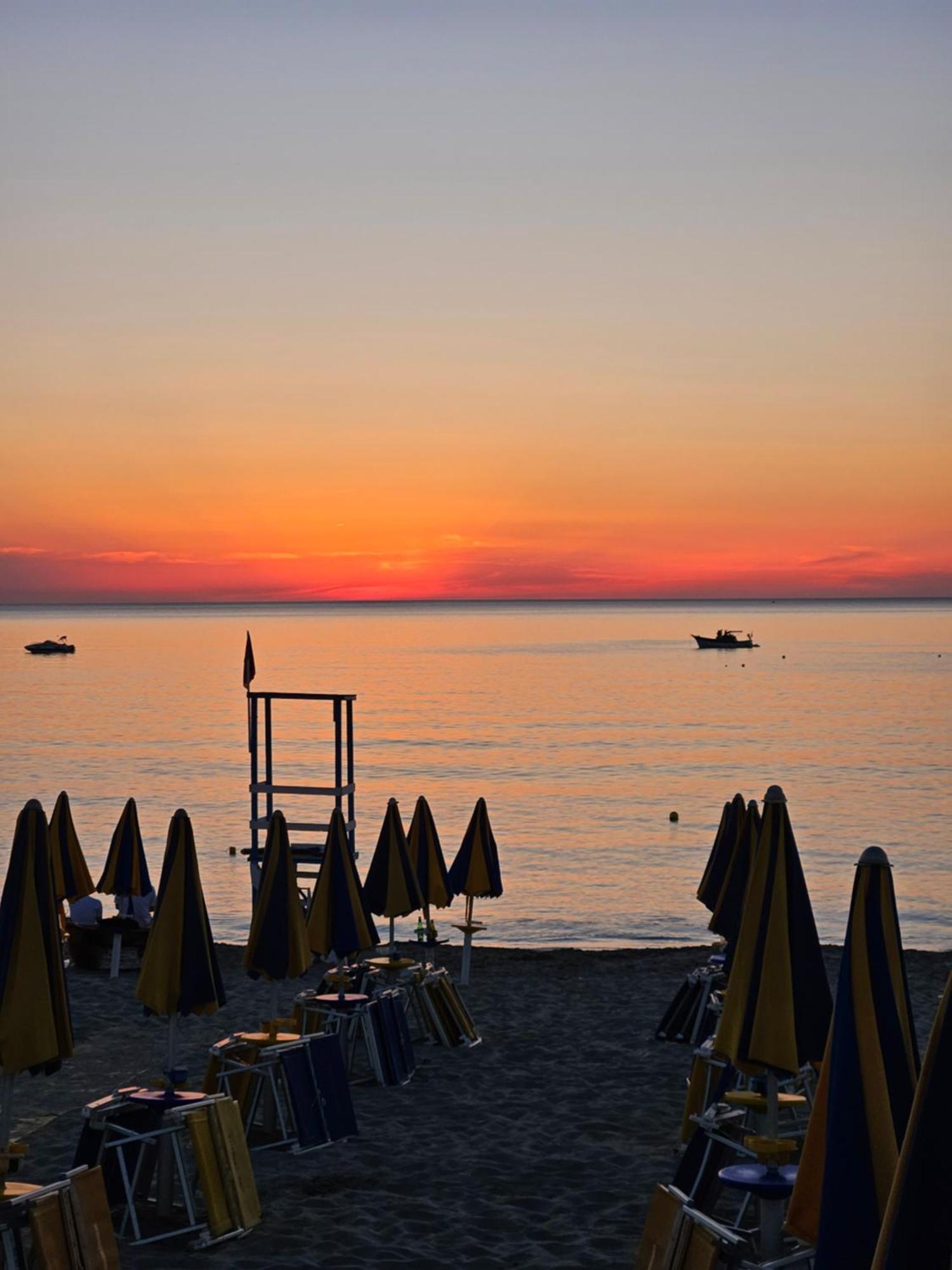 Isolahome Isola delle Femmine Luaran gambar