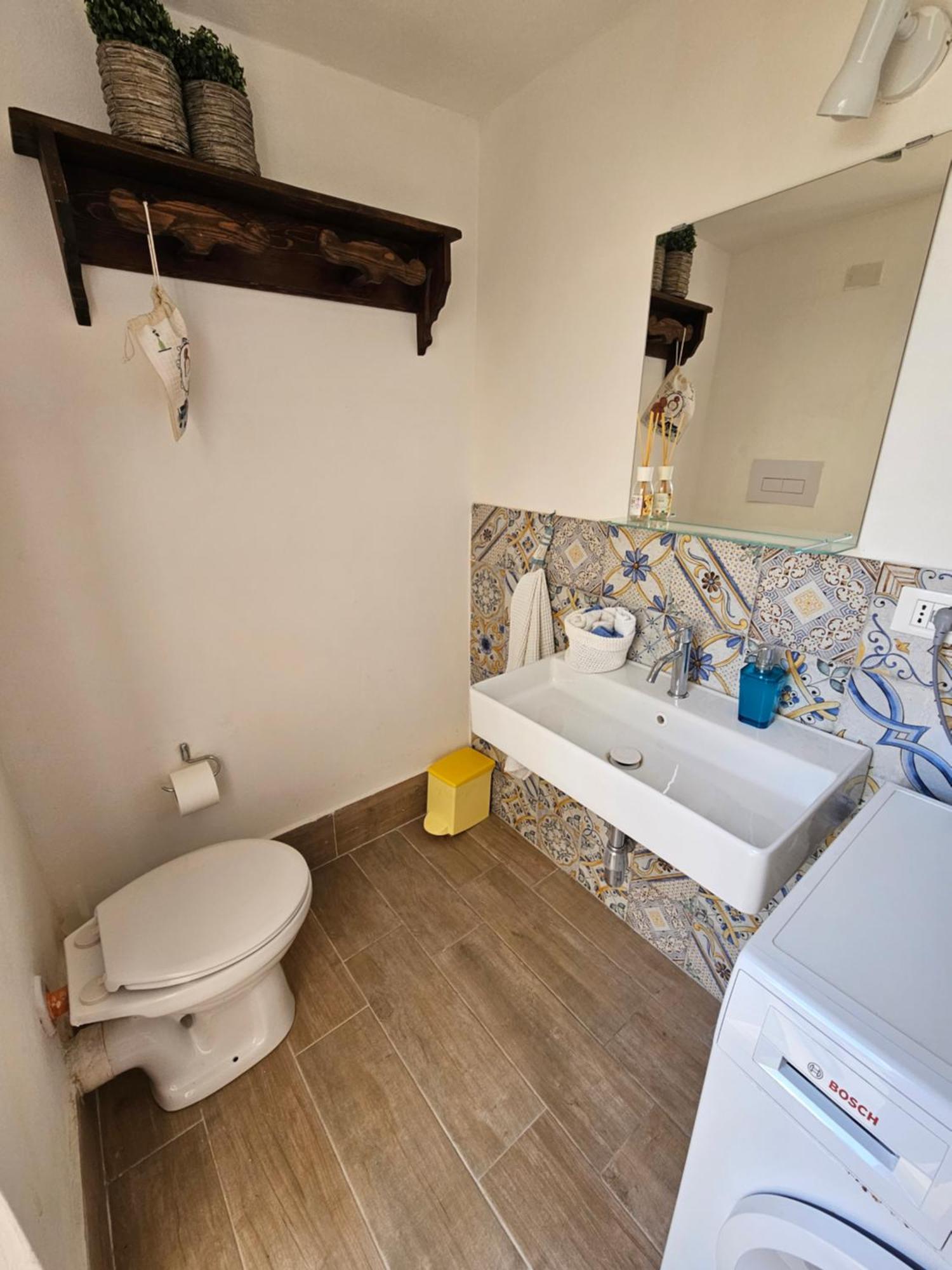 Isolahome Isola delle Femmine Luaran gambar