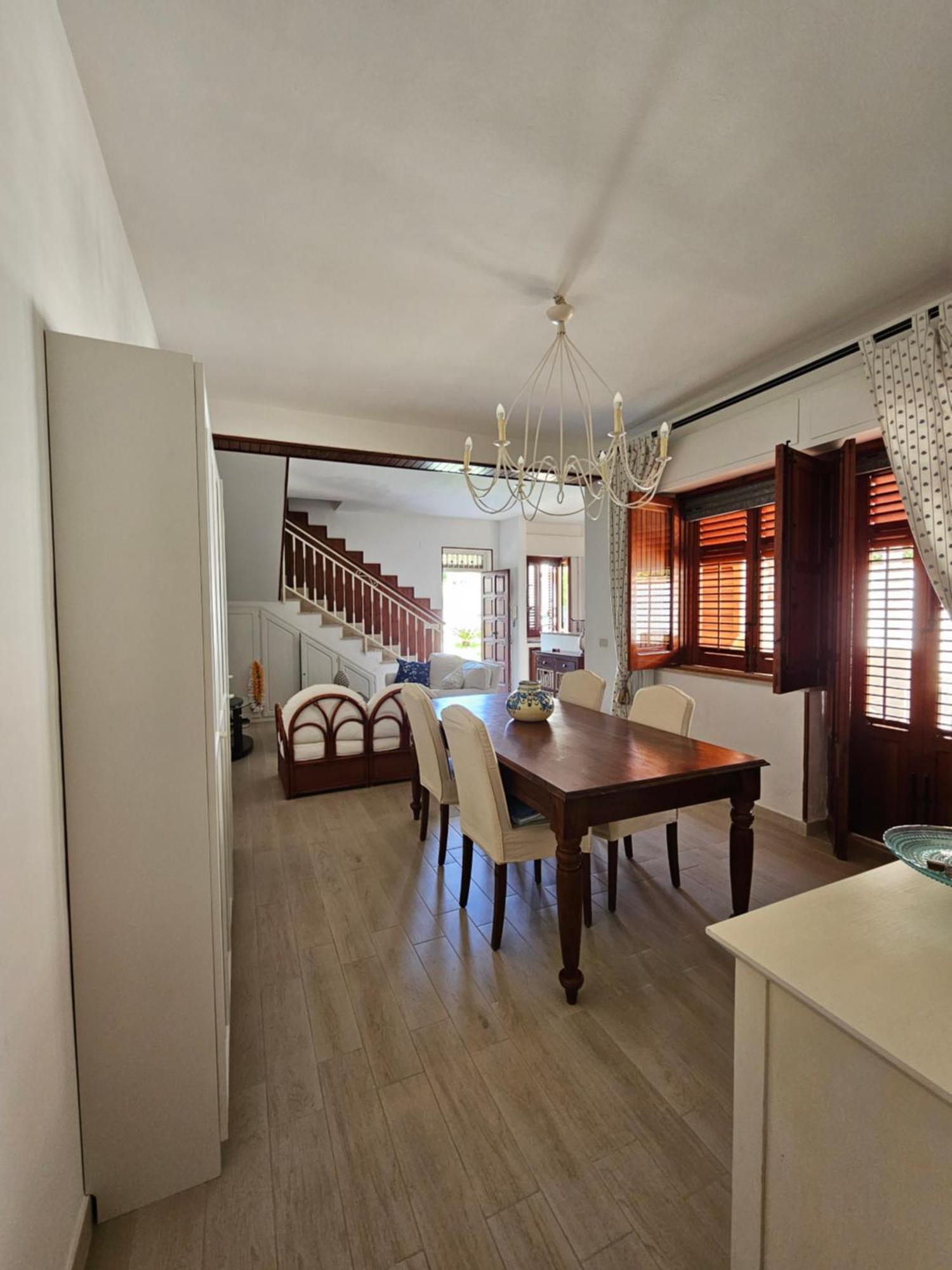 Isolahome Isola delle Femmine Luaran gambar